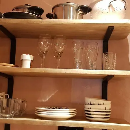 Jabaki Red * Hoofddorp