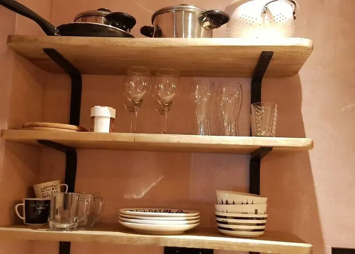 Jabaki Red * Hoofddorp