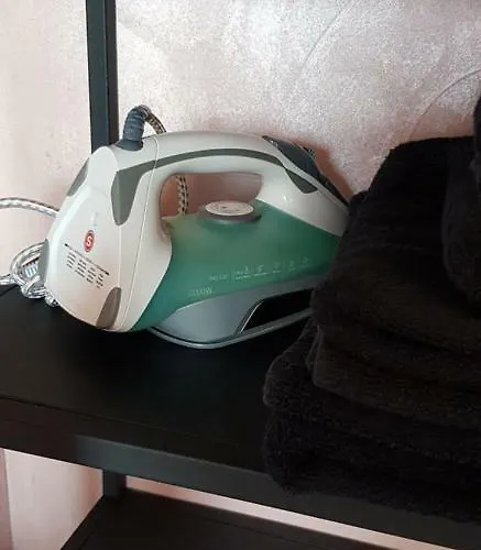 Jabaki Red * Hoofddorp